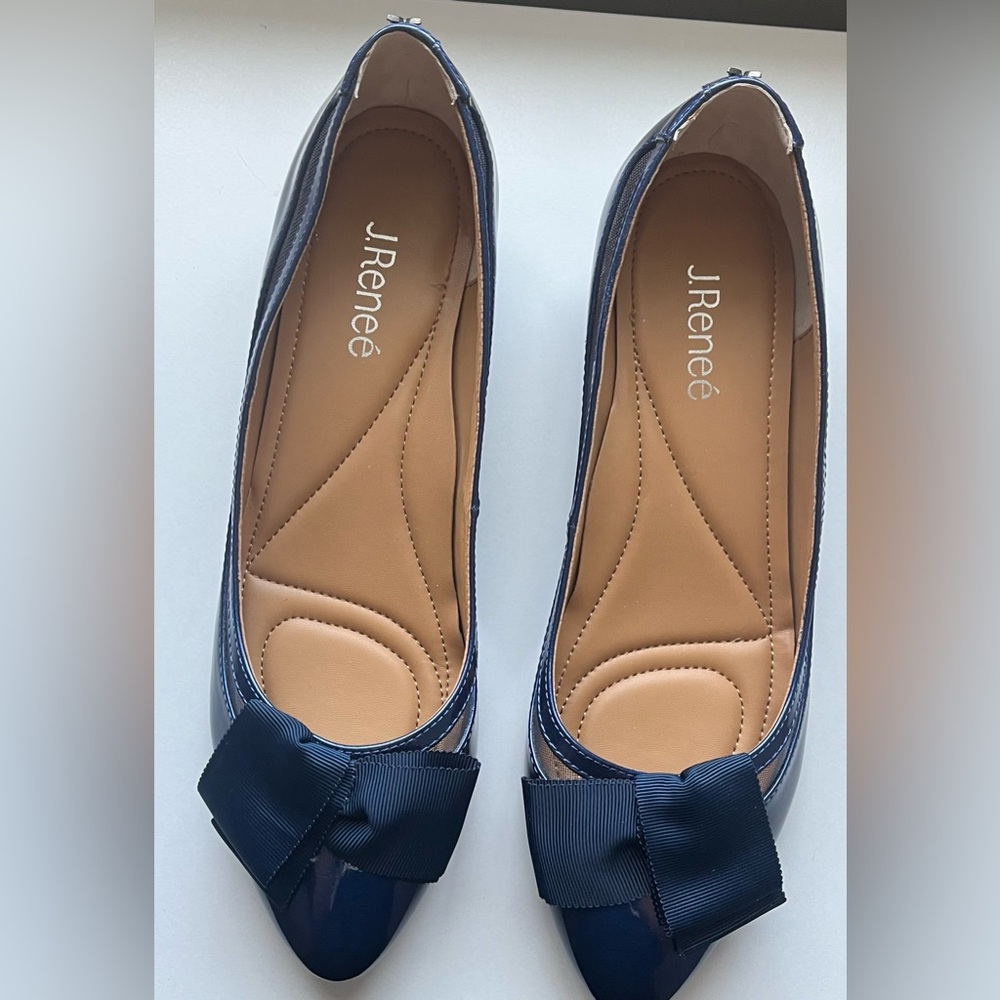 Formal blue kitten heel
